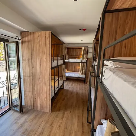 La Banda Living Hostel